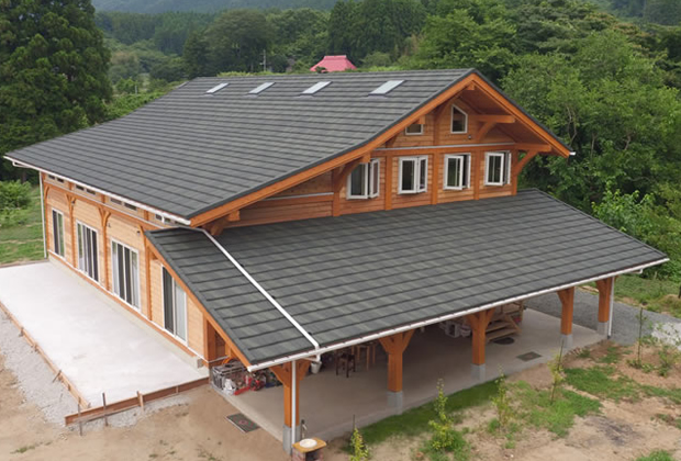 �yCORONA[�R���i]�zAHI ROOFING �{�H�ʐ^