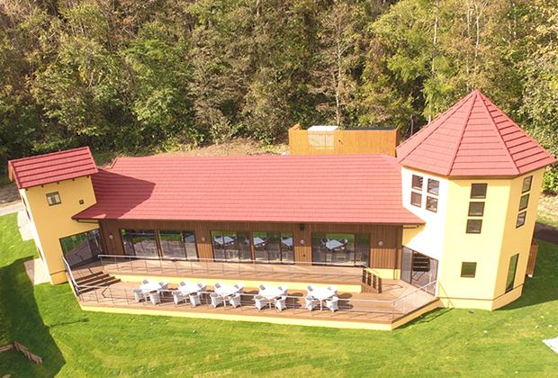�yCORONA[�R���i]�zAHI ROOFING �{�H�ʐ^